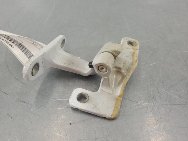 MERCEDES SPRINTER 2018-2025 DOOR HINGE/RUNNER RH FRONT DOOR (LOWER), VAN/CAB CHA - Image 4