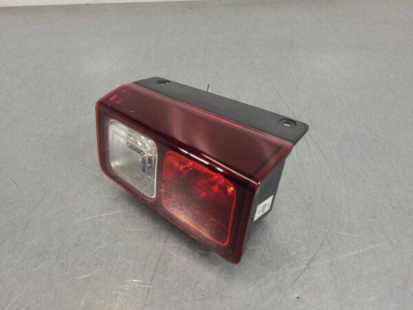 RENAULT TRAFIC 2015-2025 RIGHT TAILLIGHT X82, IN BODY, LOWER, 01/15- - Image 3