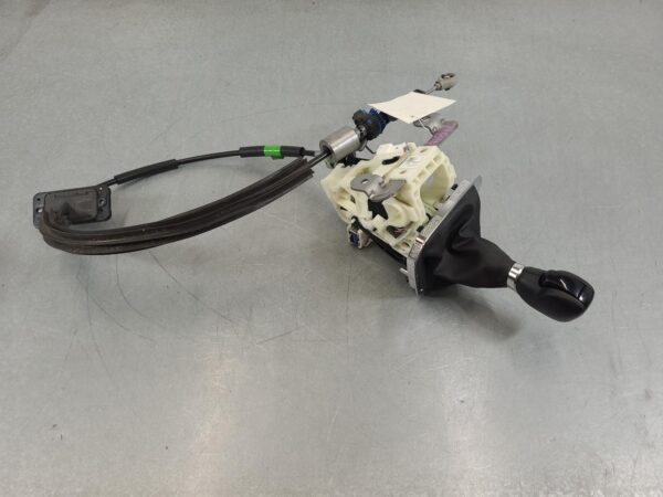 RENAULT TRAFIC 2019-2025 GEAR STICK/SHIFTER AUTO T/M TYPE, X82, 09/19- - Image 14