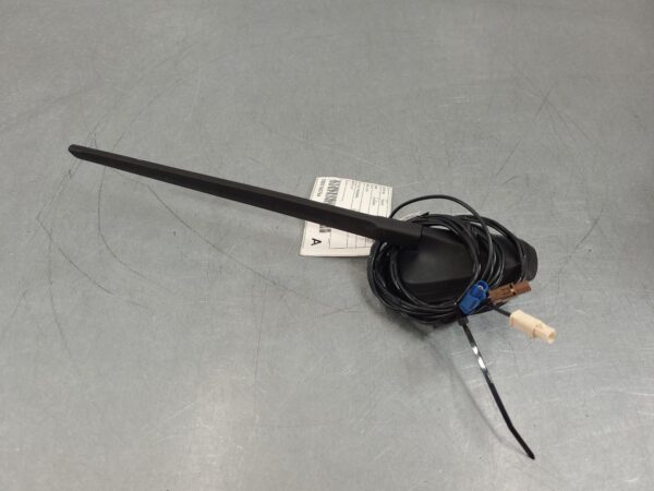 RENAULT TRAFIC 2015-2026 ANTENNA X82, 01/15- - Image 13