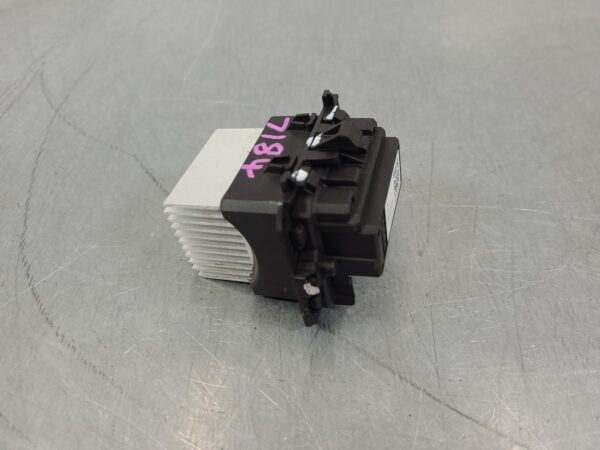 RENAULT TRAFIC 2015-2026 FAN SPEED RESISTOR X82, 01/15-