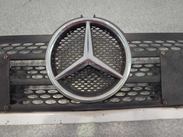 MERCEDES SPRINTER 2000-2006 RADIATOR GRILLE VAN, 05/00-10/06 - Image 16