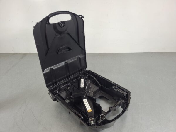 RENAULT TRAFIC 2015-2026 JACK/TOOL KIT X82, 01/15- - Image 14