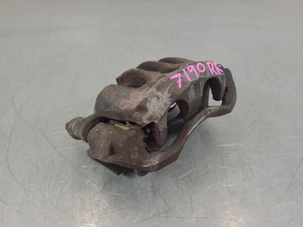 MERCEDES VITO 2004-2015 CALIPER RH FRONT, BREMBO TYPE, 639, 05/04-02/15 - Image 2