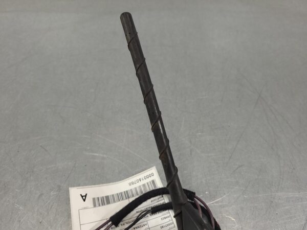 FORD RANGER 2018-2022 ANTENNA CENTRE REAR, ROOF MOUNTED, PX, 09/18-04/22 - Image 3