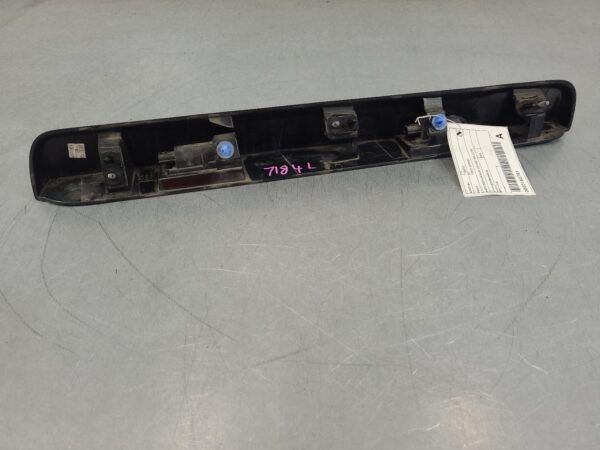 RENAULT TRAFIC 2015-2025 REAR GARNISH BARN DOOR GARNISH (LH SIDE), X82, 01/15- - Image 3