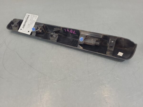 RENAULT TRAFIC 2015-2025 REAR GARNISH BARN DOOR GARNISH (LH SIDE), X82, 01/15- - Image 4