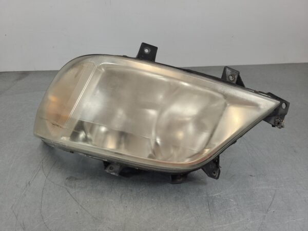 MERCEDES SPRINTER 2000-2006 LEFT HEADLAMP BLACK BASE, VAN, 05/00-10/06