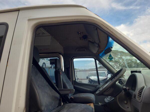 MERCEDES SPRINTER 1998-2006 HORN VAN 02/98-10/06 - Image 21