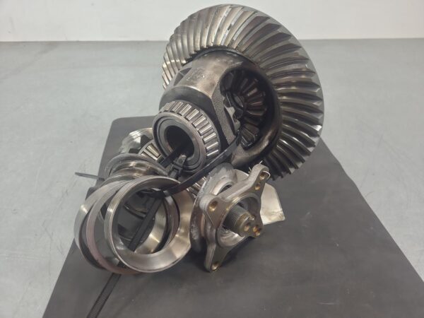 MERCEDES SPRINTER 2018-2025 REAR DIFF ASSEMBLY VS30, RATIO 3.692, 05/18- - Image 3