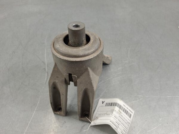 VOLKSWAGEN TRANSPORTER 2010-2024 MOUNT ENGINE MOUNT (REAR), DIESEL, 2.0, TURBO, - Image 3