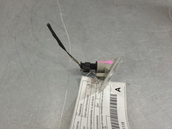 VOLKSWAGEN TRANSPORTER 2020-2024 RIGHT INDICATOR/FOG/SIDE GUARD FLASHER (REPEATE - Image 5