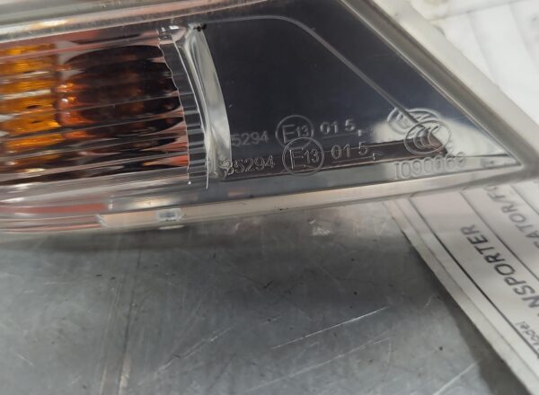 VOLKSWAGEN TRANSPORTER 2020-2024 RIGHT INDICATOR/FOG/SIDE GUARD FLASHER (REPEATE - Image 7