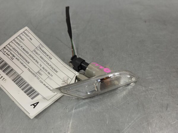 VOLKSWAGEN TRANSPORTER 2020-2024 RIGHT INDICATOR/FOG/SIDE GUARD FLASHER (REPEATE