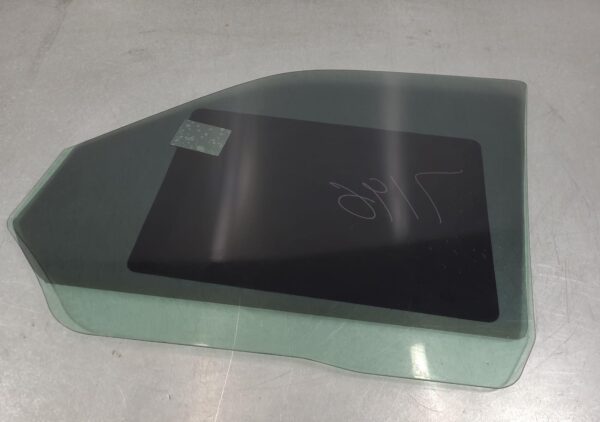 VOLKSWAGEN TRANSPORTER 2015-2024 RIGHT FRONT DOOR WINDOW T6, 07/15-08/24 - Image 4