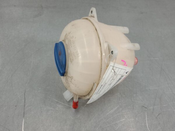 VOLKSWAGEN TRANSPORTER 2015-2024 OVERFLOW BOTTLE T6, 07/15-08/24 - Image 2