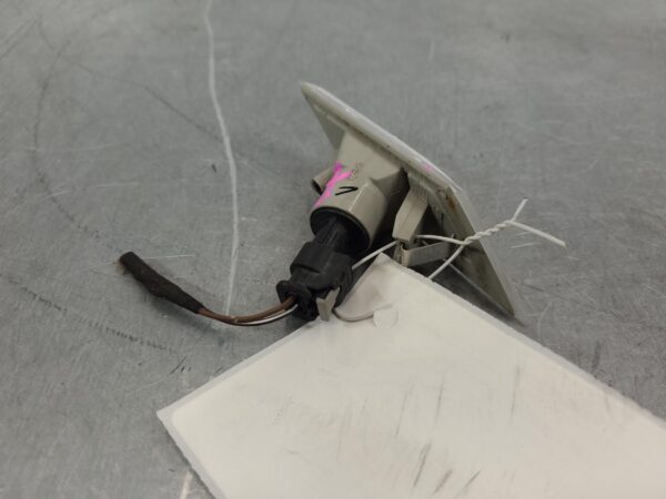 VOLKSWAGEN TRANSPORTER 2020-2024 LEFT INDICATOR/FOG/SIDE GUARD FLASHER (REPEATER - Image 18