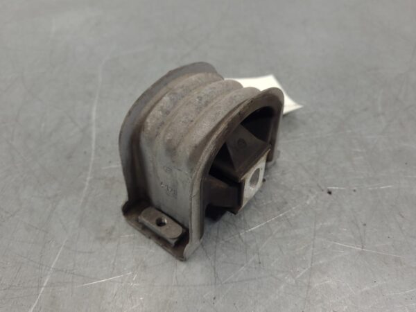 VOLKSWAGEN TRANSPORTER 2010-2024 MOUNT ENGINE MOUNT (FRONT), DIESEL, 2.0, TURBO, - Image 3