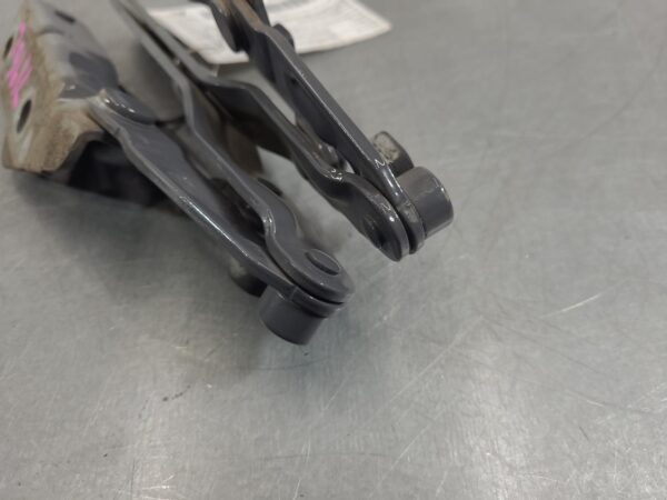 VOLKSWAGEN TRANSPORTER 2015-2024 BONNET HINGE/STRUT T6, HINGES (PAIR), 07/15-08/ - Image 11