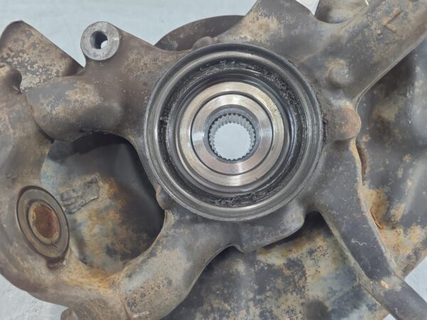 TOYOTA HILUX 2005-2015 LEFT FRONT HUB ASSEMBLY 4WD, NON ABS TYPE, 02/05-08/15 - Image 6