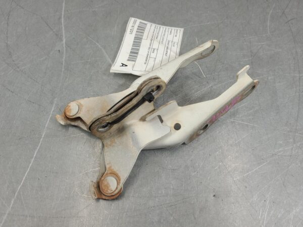 TOYOTA HILUX 2005-2011 BONNET HINGE/STRUT HINGES (PAIR), 03/05-06/11 - Image 2