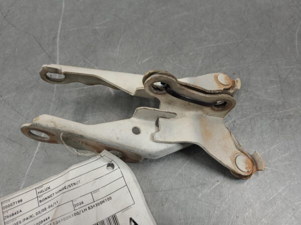 TOYOTA HILUX 2005-2011 BONNET HINGE/STRUT HINGES (PAIR), 03/05-06/11