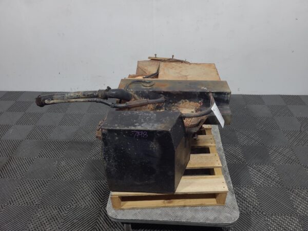 TOYOTA HILUX 2005-2015 FUEL TANK DIESEL, 02/05-08/15 - Image 4