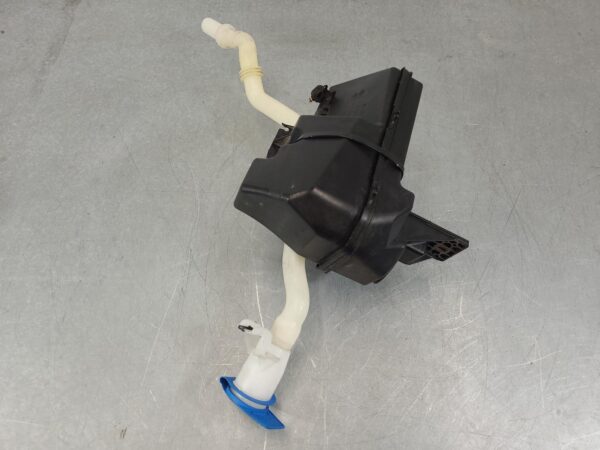 VOLKSWAGEN TRANSPORTER 2015-2024 WASHER BOTTLE T6, 07/15-08/24 - Image 3