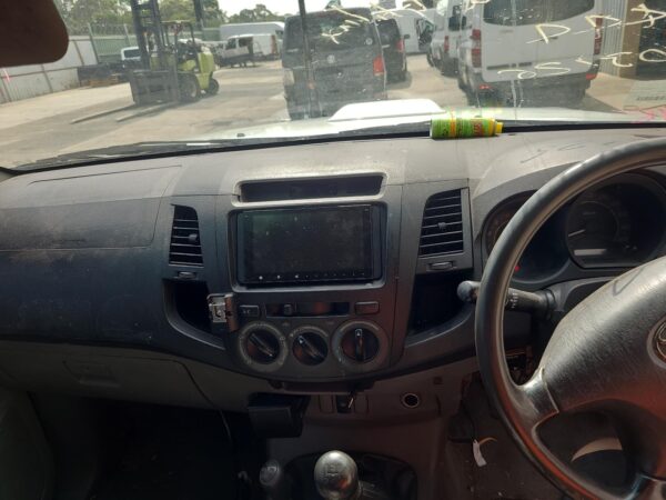 TOYOTA HILUX 2005-2015 FUEL TANK DIESEL, 02/05-08/15 - Image 10