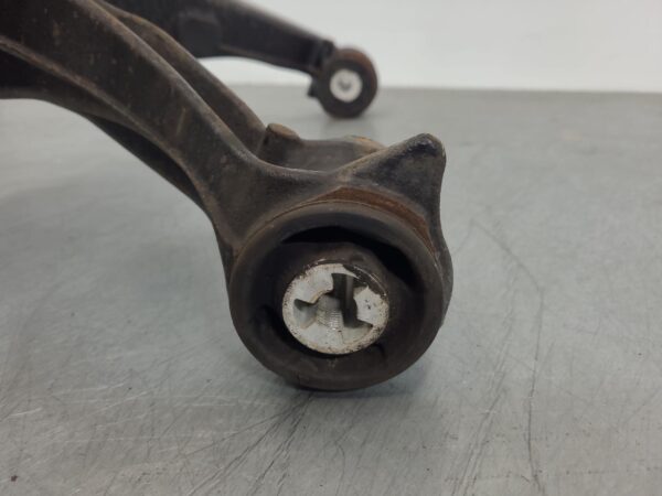 VOLKSWAGEN TRANSPORTER 2015-2024 LEFT REAR TRAILING ARM T6, TRAILING ARM, W/ HUB - Image 7