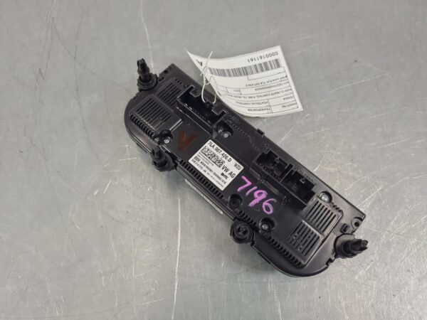 VOLKSWAGEN TRANSPORTER 2020-2024 HEATER/AC CONTROLS NON CLIMATE CONTROL TYPE, T6 - Image 5