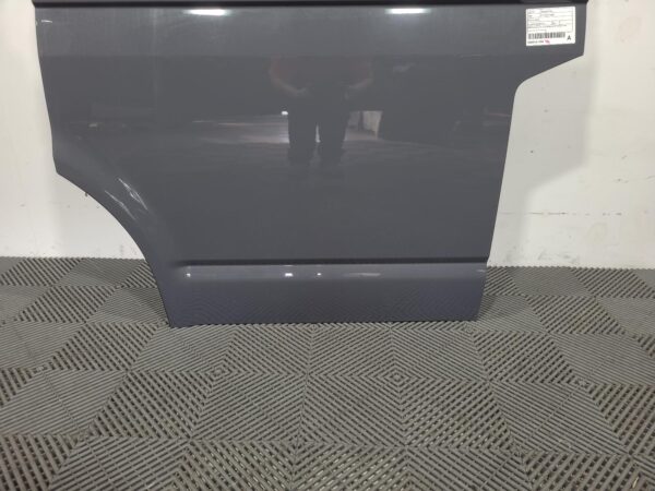 VOLKSWAGEN TRANSPORTER 2015-2024 LEFT FRONT DOOR T6, 07/15-08/24 - Image 3