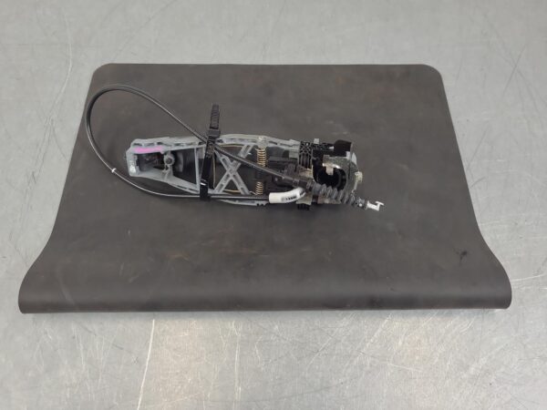 VOLKSWAGEN TRANSPORTER 2015-2024 DOOR HANDLE LH FRONT, OUTER, COLOUR CODED, T6, - Image 16