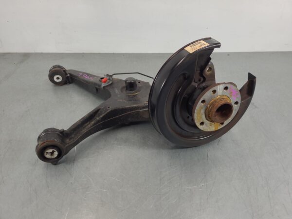 VOLKSWAGEN TRANSPORTER 2015-2024 LEFT REAR TRAILING ARM T6, TRAILING ARM, W/ HUB - Image 2