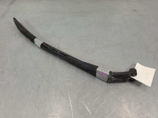 TOYOTA HILUX 2005-2011 WIPER ARM FRONT (PAIR), 03/05-06/11