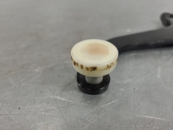 VOLKSWAGEN TRANSPORTER 2015-2024 DOOR HINGE/RUNNER T6, UPPER, SLIDING DOOR GUIDE - Image 7