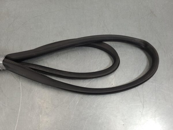 VOLKSWAGEN TRANSPORTER BODY SEAL RUBBER T6, RH REAR, RUBBER SEAL, VAN, 07/15-08/ - Image 4