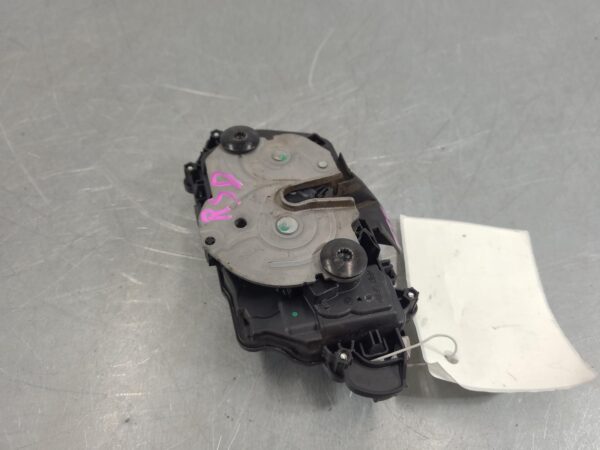 VOLKSWAGEN TRANSPORTER 2015-2024 LOCK MECHANISM RIGHT REAR SLIDING DOOR LOCK, TR - Image 3