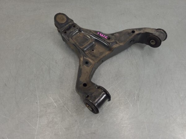 MERCEDES SPRINTER 2006-2018 LEFT FRONT LOWER CONTROL ARM SINGLE WHEEL TYPE, NCV3 - Image 17