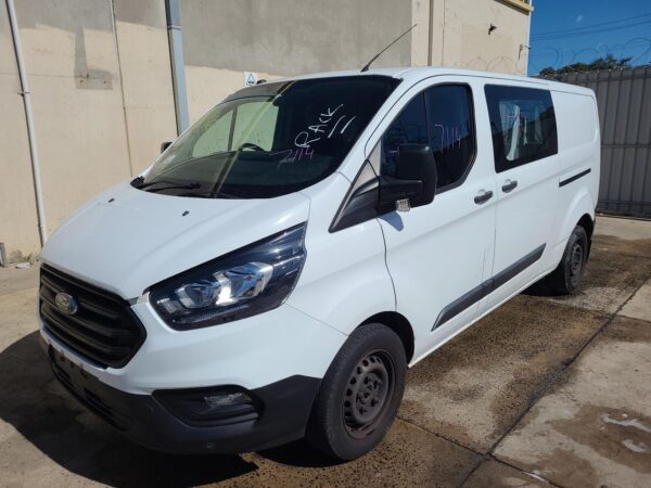 FORD TRANSIT CUSTOM 2018-2023 LEFT INDICATOR/FOG/SIDE FOGLAMP SURROUND, NON SPOR - Image 25