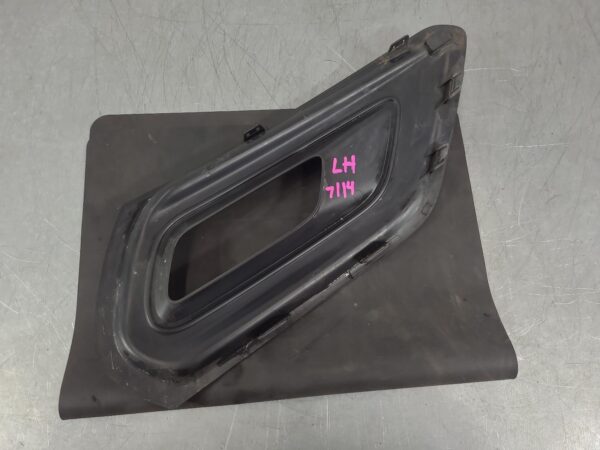 FORD TRANSIT CUSTOM 2018-2023 LEFT INDICATOR/FOG/SIDE FOGLAMP SURROUND, NON SPOR - Image 16