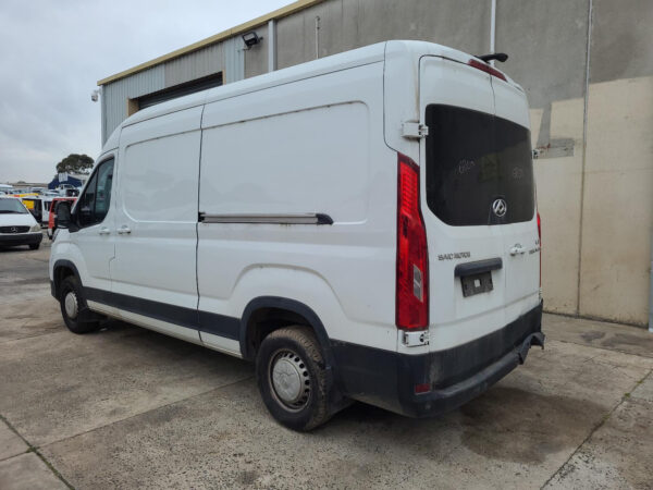 LDV DELIVER 9 07/2020-2024 HIGH LEVEL STOPLIGHT - Image 71