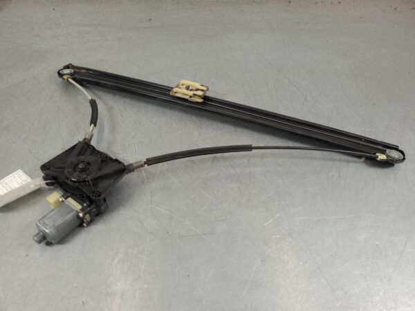 VOLKSWAGEN CRAFTER 2017-2026 RIGHT FRONT WINDOW REG/MOTOR SY1, 08/17- - Image 16