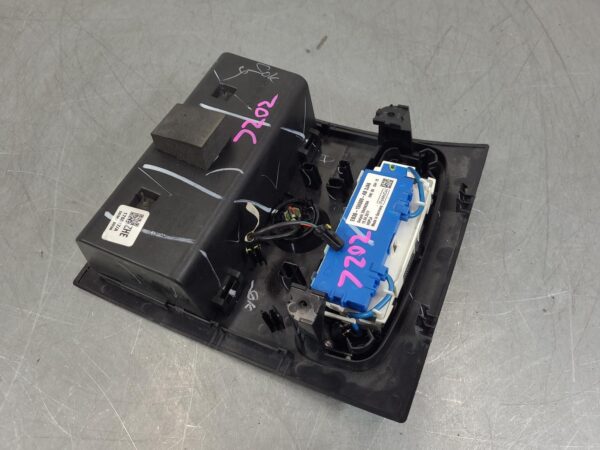 FORD RANGER 2011-2022 COURTESY LIGHT PX, FRONT, W/ SENSOR, AMBIENT LIGHTS TYPE, - Image 16