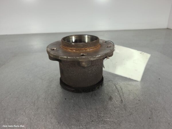 2013 RENAULT MASTER Left Rear Hub Assembly