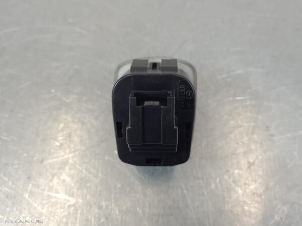 2015 MAZDA BT50 Misc Switch/Relay