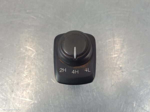 2015 MAZDA BT50 Misc Switch/Relay