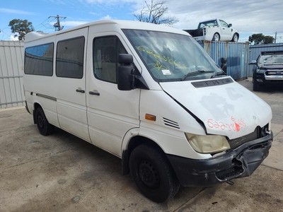 Mercedes Sprinter 2.7L Diesel Alternator 2000–2006 - Image 10