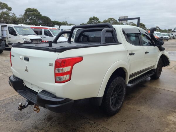 Mitsubishi Triton MQ–MR LH Front Door Hinge/Runner 2015–2023 - Image 9