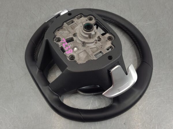 LDV Deliver 9 Steering Wheel with Audio Vinyl Cruise 2020–Present - Image 8